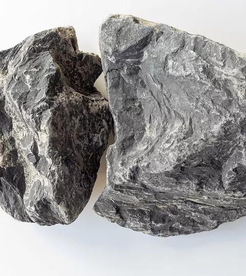 Pierre cassée 80/150 grès noir